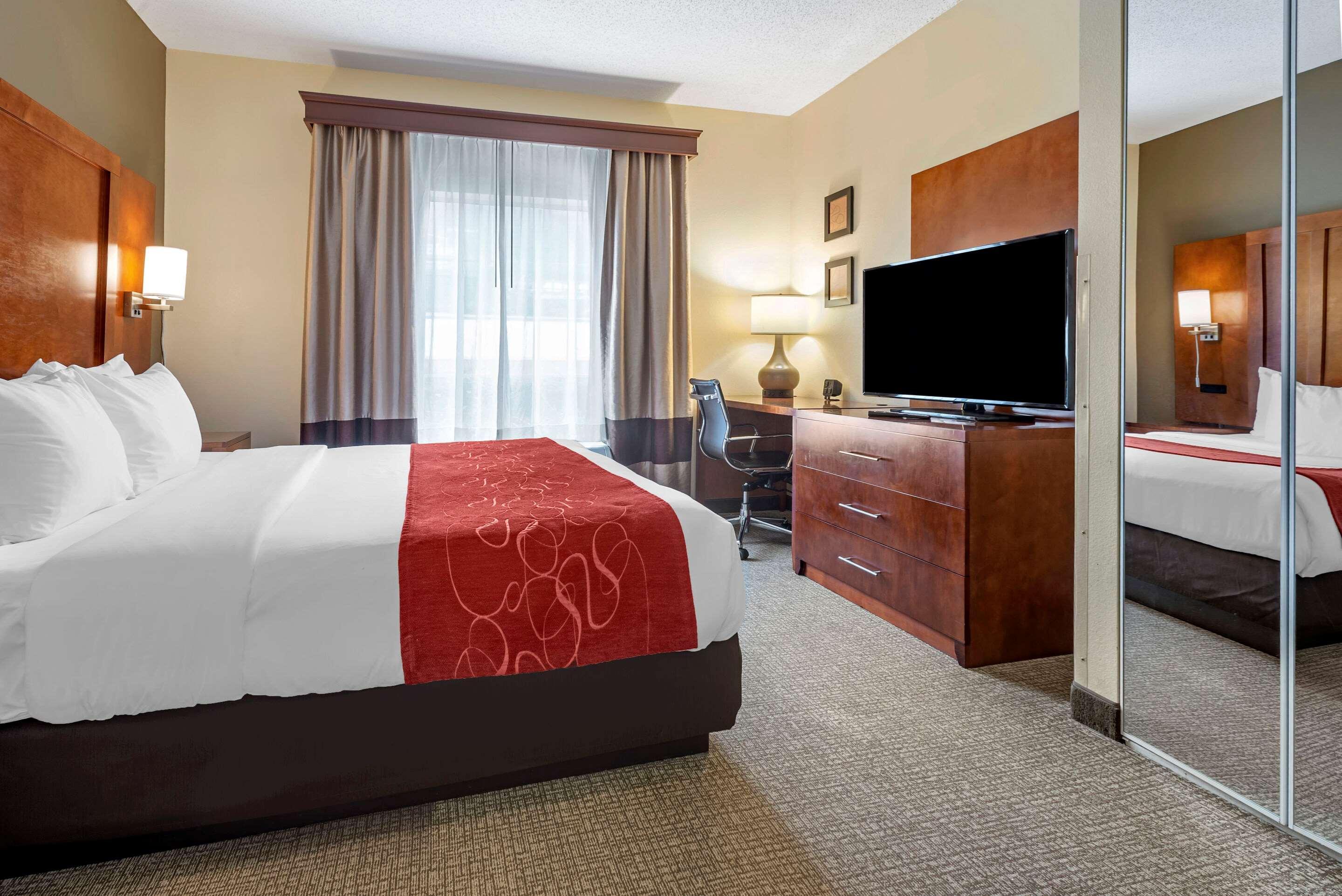 คอมฟอร์ต สวีท นวร์ก - แฮริสัน Hotel นูวาร์ก ภายนอก รูปภาพ