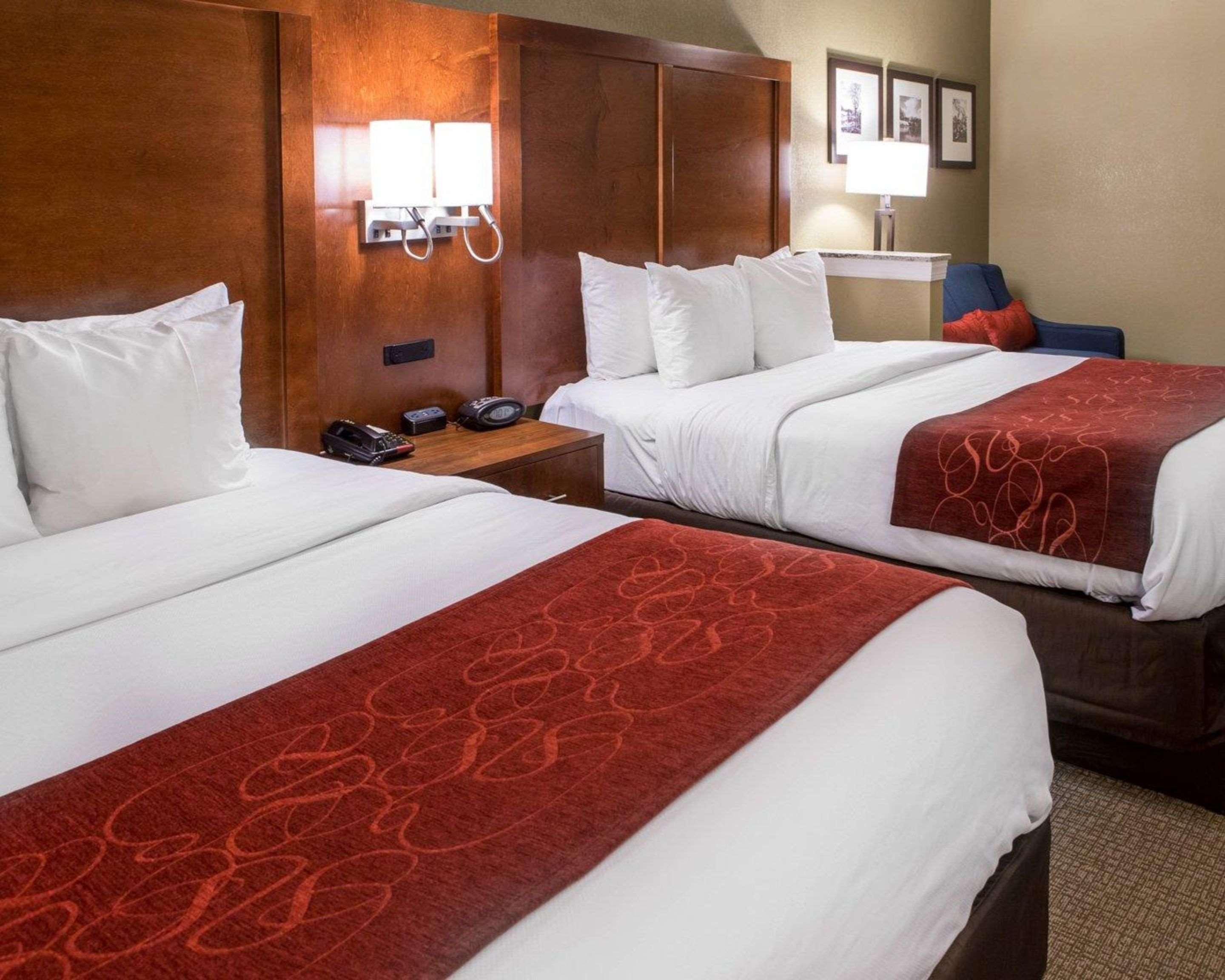 คอมฟอร์ต สวีท นวร์ก - แฮริสัน Hotel นูวาร์ก ภายนอก รูปภาพ