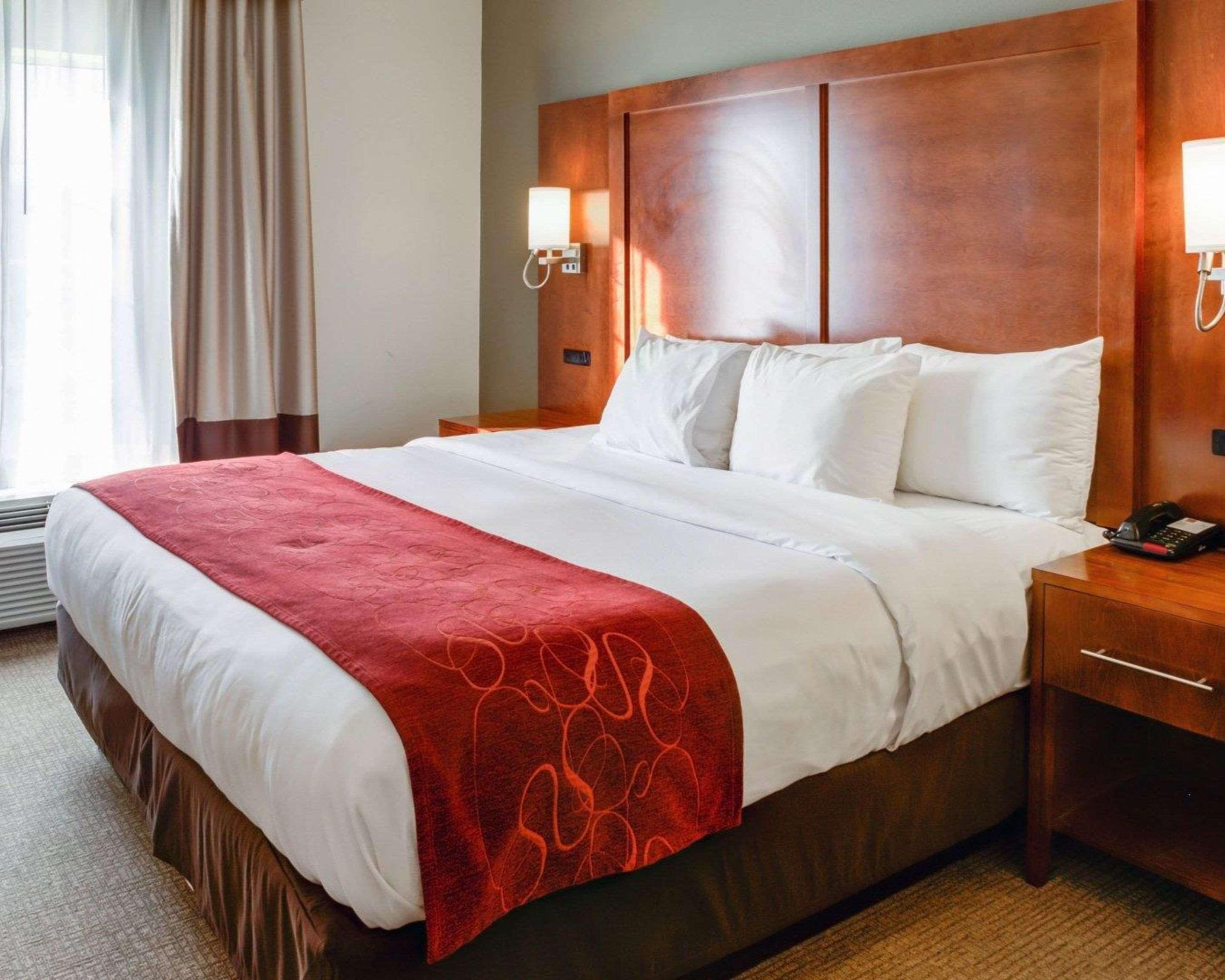 คอมฟอร์ต สวีท นวร์ก - แฮริสัน Hotel นูวาร์ก ภายนอก รูปภาพ