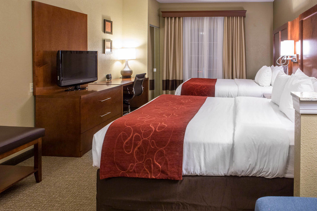 คอมฟอร์ต สวีท นวร์ก - แฮริสัน Hotel นูวาร์ก ภายนอก รูปภาพ