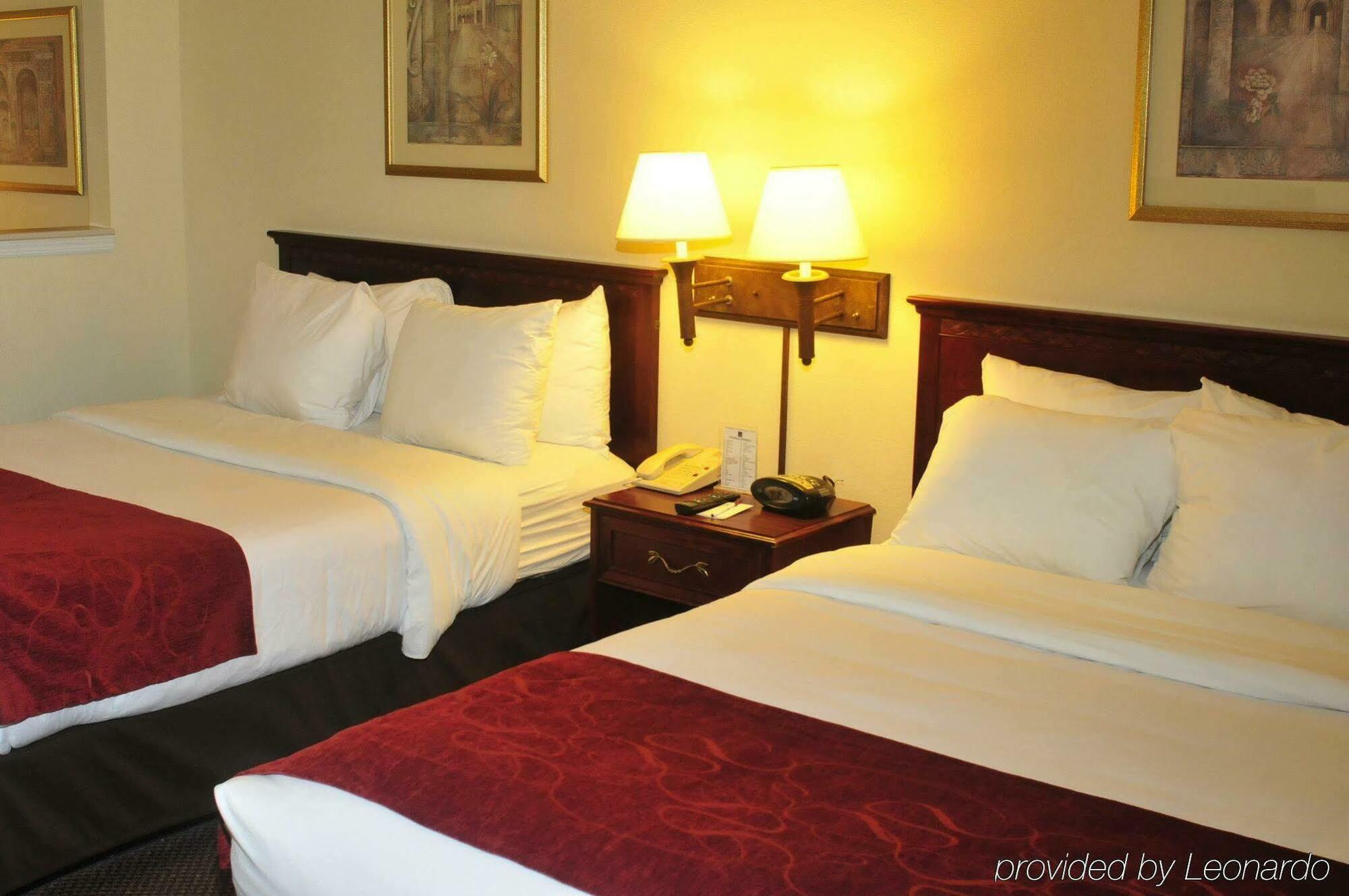 คอมฟอร์ต สวีท นวร์ก - แฮริสัน Hotel นูวาร์ก ภายนอก รูปภาพ
